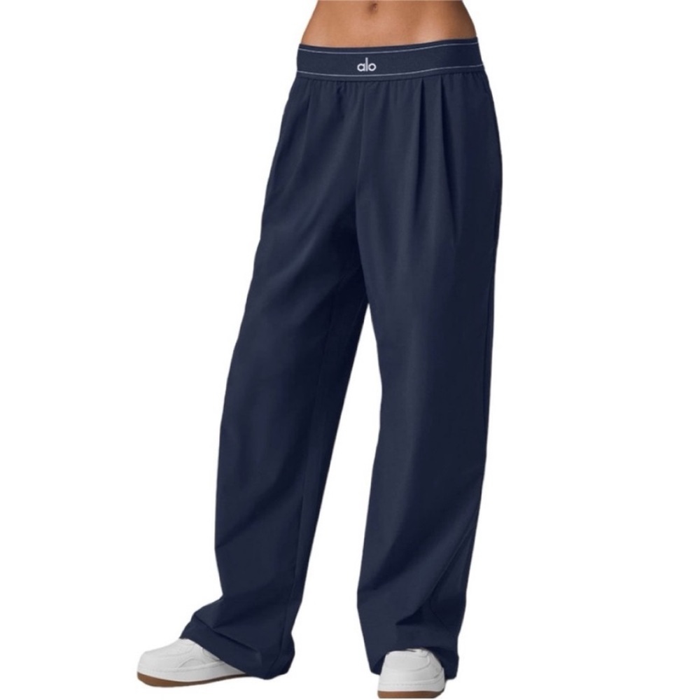 NWT Alo Yoga Suit Up Trouser size Small in Navy Blue - Picture 2 of 9